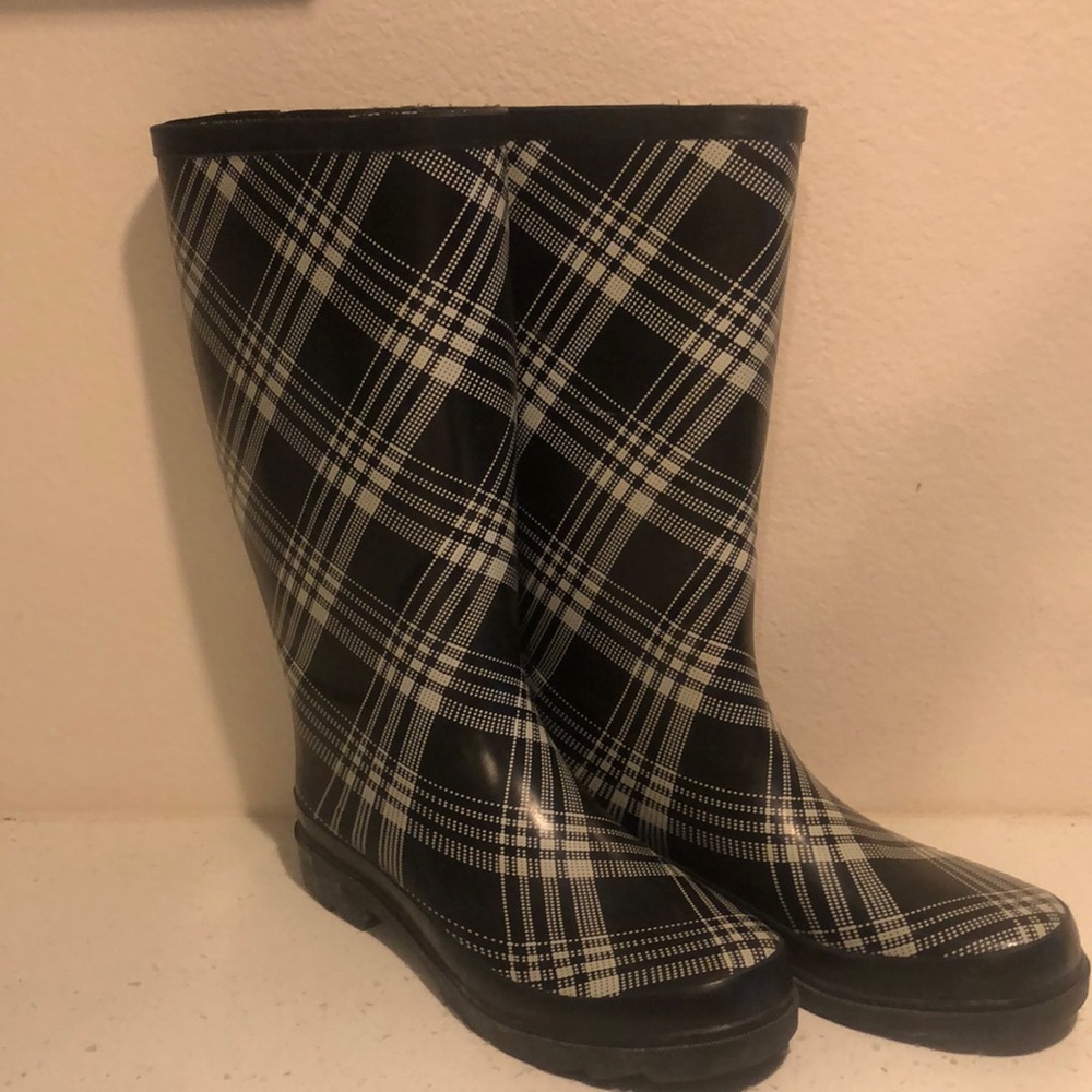 Rain boots